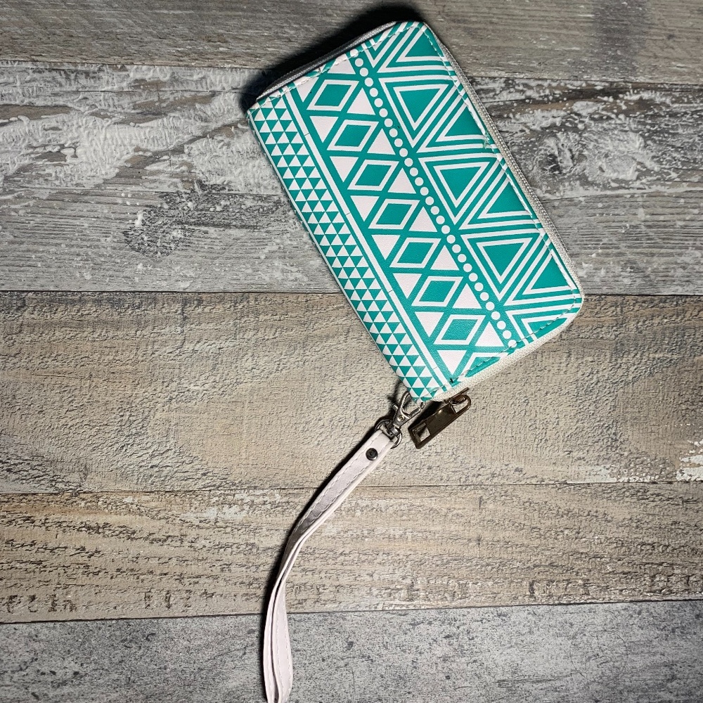 Teal and White Patterned Wristlet